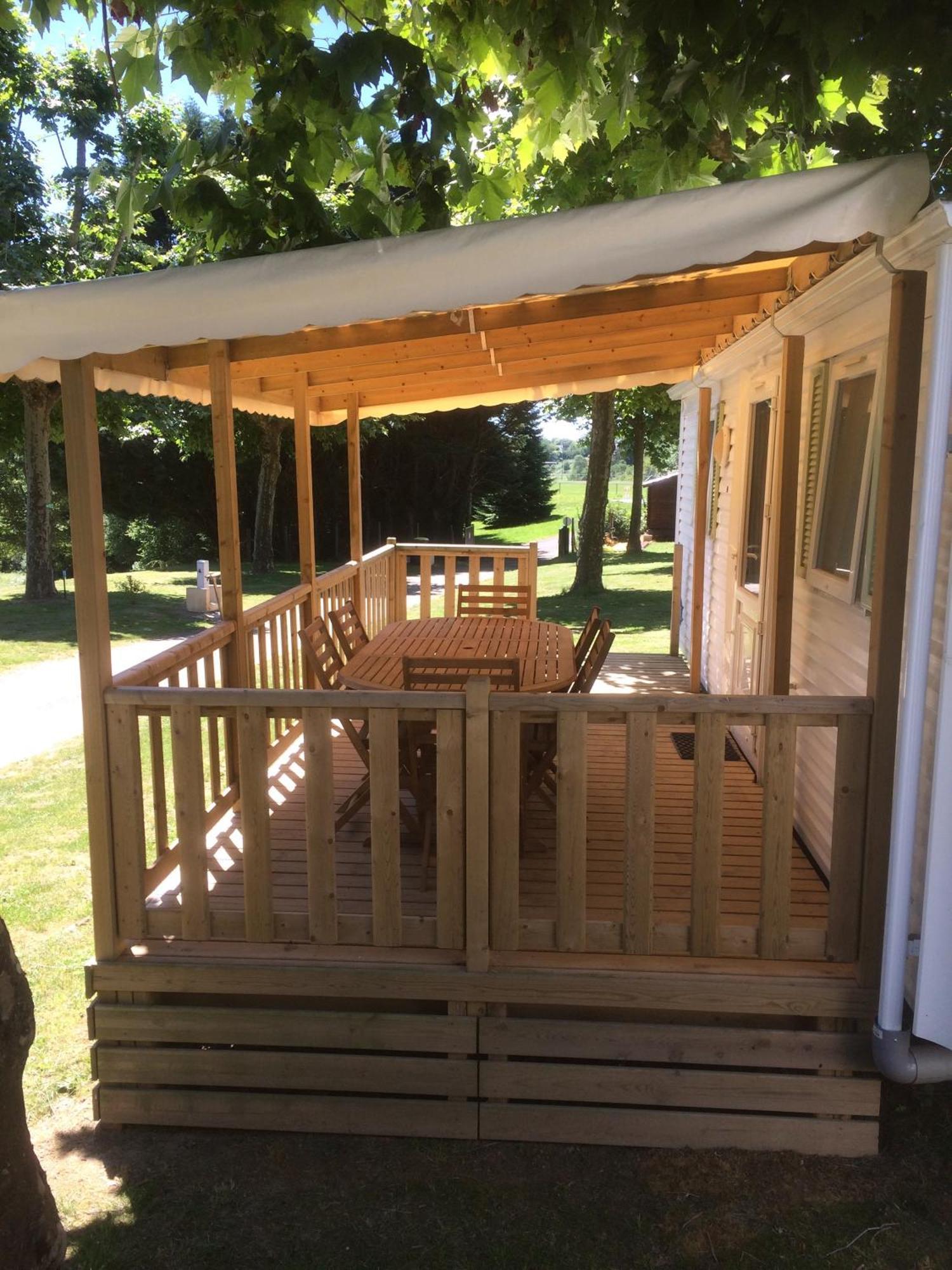 Camping Les Etoiles Saint-Sornin-Lavolps Eksteriør bilde